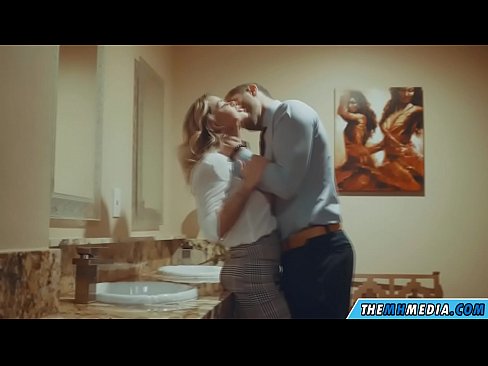 ❤️ Kung ang usa ka busty blonde naghaylo kanimo sa usa ka publiko nga kasilyas sluts sa amon ceb.ttsex.ru ﹏